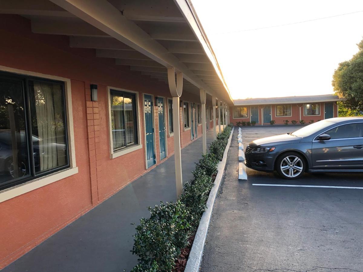Ocala Cove Motel Bagian luar foto
